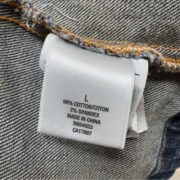 Old Navy Blue Jean Jacket Fitted Tailored Style with Distressing Sz Large - Picture 10 of 11